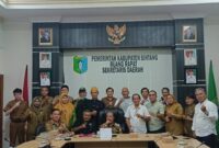 WhatsApp Image 2025-10-13 at 15.07.17 (1)